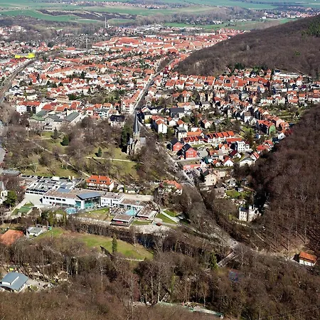 Ruhige Mit Parkplatz In Thale, Cleaning Included Apartamento